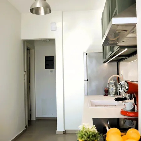 Διαμέρισμα Side Iii *